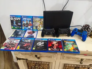 PS4 Slim 500GB + 10 Juegos + 3 Mandos
