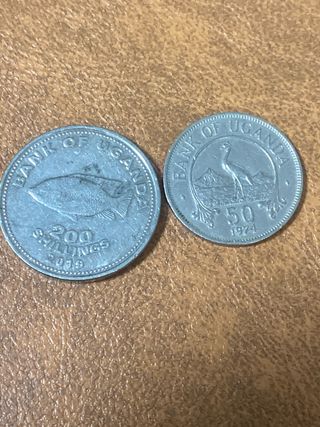 2 Monedas de Uganda
