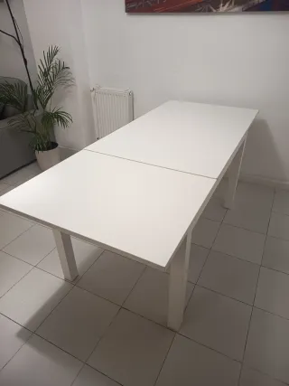 Mesa comedor extensible IKEA blanca