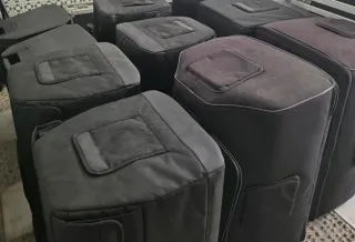 Altavoces Bose y RCF Negros