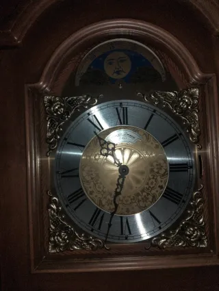 Reloj de pie antiguo madera