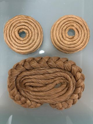 Lote Niña: Aderezo + Peinetas + Moños Fallera