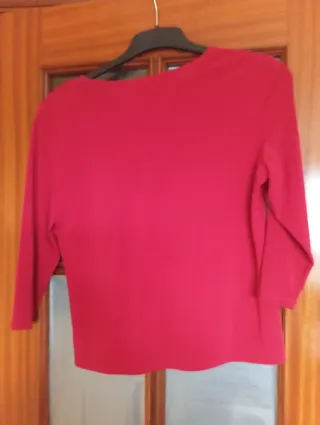 Lote 3 prendas: 2 camisetas y 1 vestido .