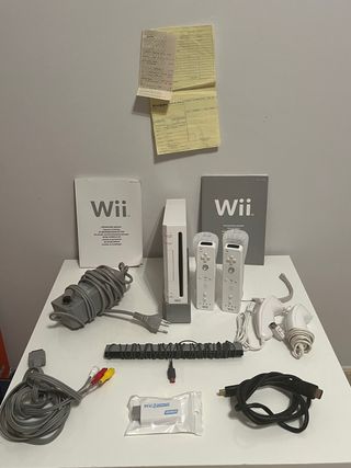 Consola Wii COMPLETA + 2 mandos + HDMI + Manuales