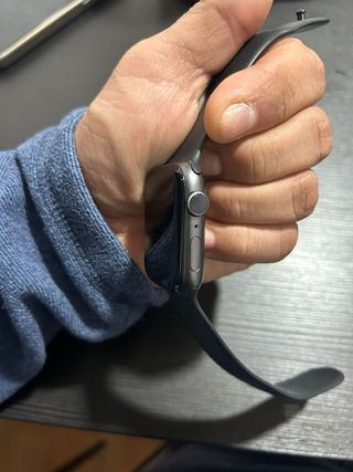 iPhone 12 y Apple Watch Series 4