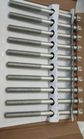 Juego tornillos culata