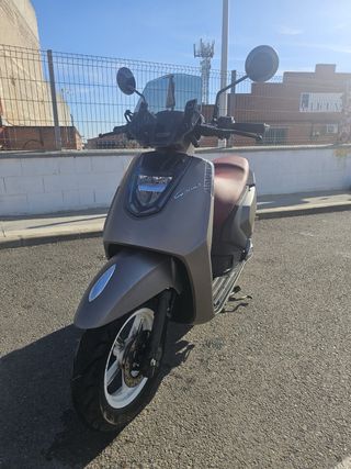 Moto Scooter Ariic Gemma 125