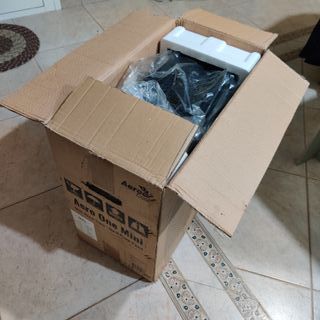 Caja PC AeroCool Aero One Mini doble cámara