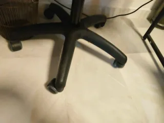 Silla de oficina con ruedas y altura regulable