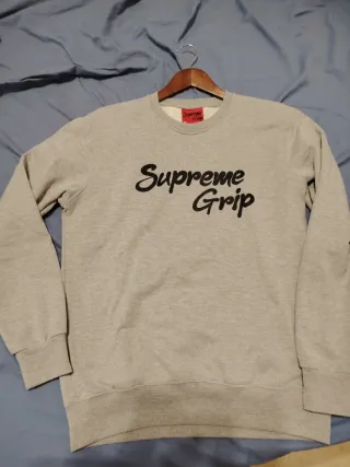 Sudadera Supreme Gris