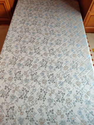 Canapé y colchón cama de 1.05cm