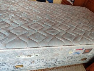 Canapé y colchón cama de 1.05cm