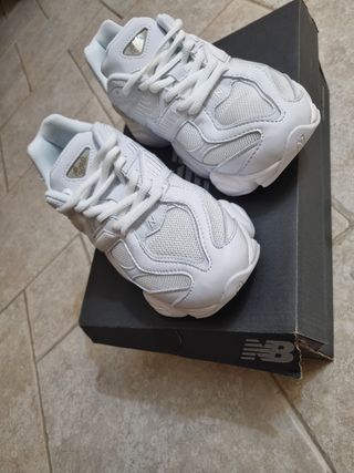 Scarpe New Balance 9060 bianche