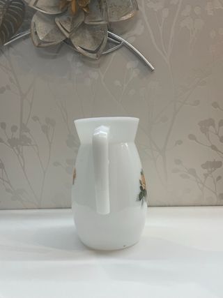 Jarra de leche Arcopal con rosas