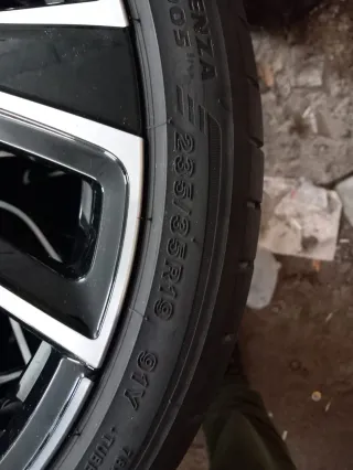 Llantas 19” VW Golf GTI Modelo Adelaide