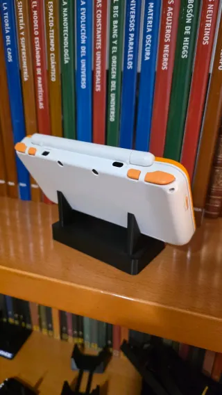 Soporte expositor New Nintendo 2DS XL