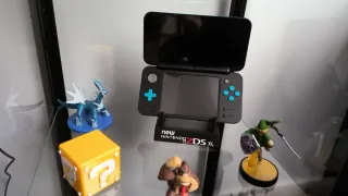 Soporte expositor New Nintendo 2DS XL