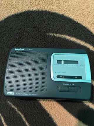Radio Sanyo RP-6165F AM/FM Portátil made in japan
