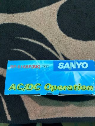 Radio Sanyo RP-6165F AM/FM Portátil made in japan