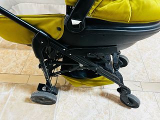 Coche Chicco con funda