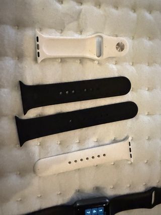 Apple Watch Series 2 42mm + 3 correas
