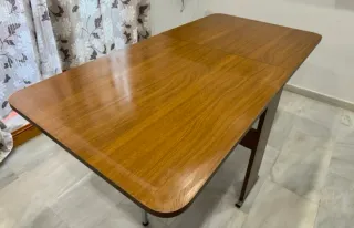 Mesa plegable de madera