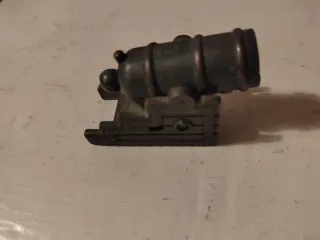 Sacapuntas cañón antiguo