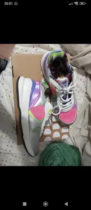 Zapatillas Desigual Multicolor y Rosa