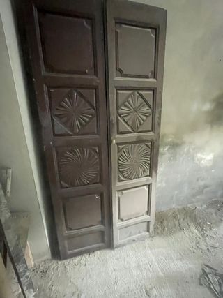 Porton antiguo y puertas