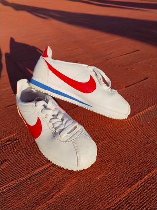 Zapatillas Nike Cortez Blancas y Rojas