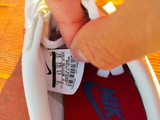 Zapatillas Nike Cortez Blancas y Rojas