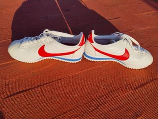 Zapatillas Nike Cortez Blancas y Rojas