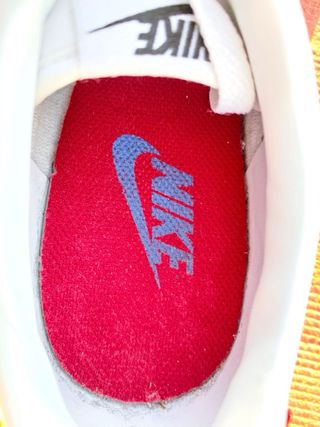 Zapatillas Nike Cortez Blancas y Rojas