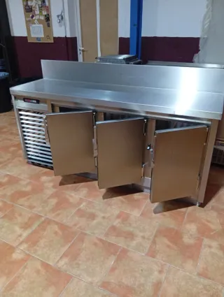 Mesa de acero maquinaria de restauración y hostele