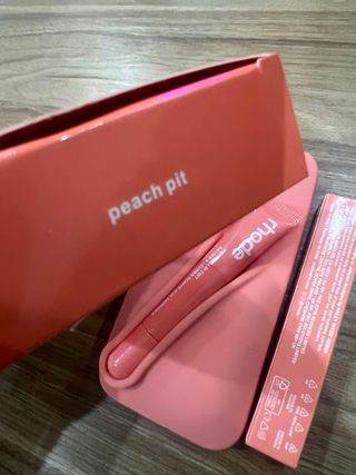 Set Rhode Lip Case + Peptide Lip Tint
