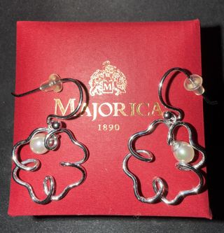 Conjunto Majorica: Colgante, Pulsera y Pendientes.