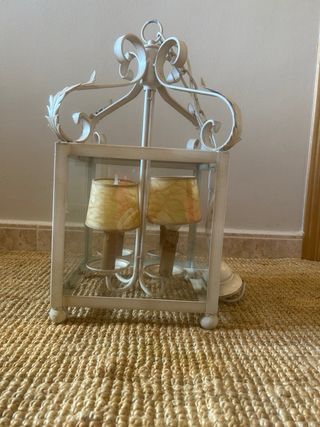 Pareja de lamparas de forja en blanco envejecido.