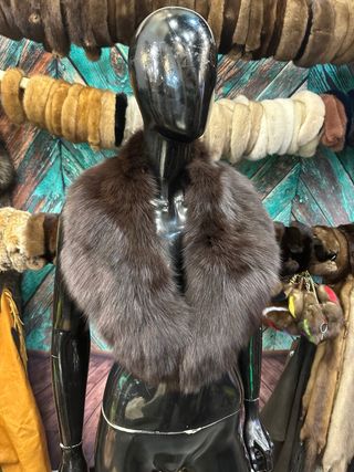 Collo di pelliccia marrone