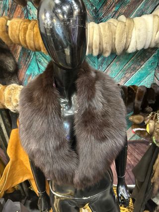 Collo di pelliccia marrone