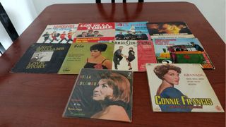 Tocadiscos Bettor con altavoces con 32 vinilos