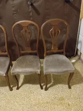 Juego de 3 sillas de madera