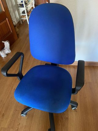 Silla de oficina azul y negra para Ordenador