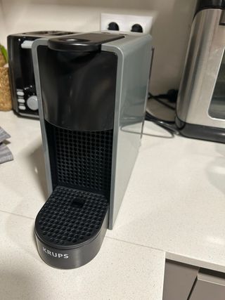 Cafetera Nespresso Krups Gris