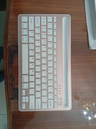 Teclado Bluetooth Multiplataforma Rosa