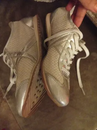 Zapatillas Munich Talla 38 Beige/Plata