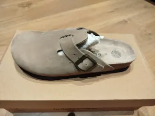 Zuecos de piel beige talla 35 (tipo birkenstock)