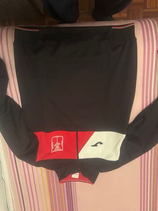 Pack Joma Ropa Deportiva Negra talla L y Verde M