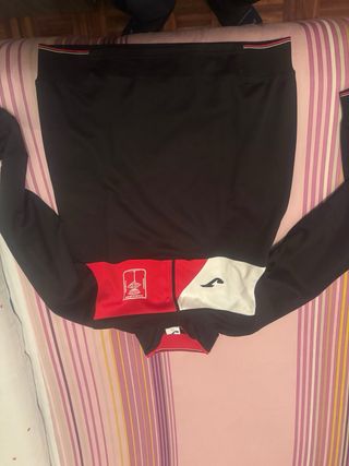 Pack Joma Ropa Deportiva Negra talla L y Verde M