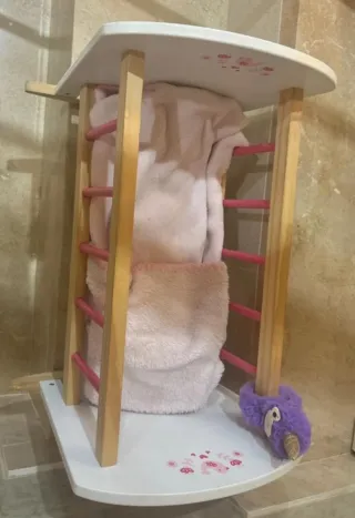 Cuna mecedora infantil para muñecas