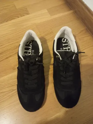 Zapatillas negras STR